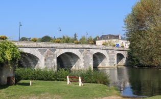 Le pont sur le Loir