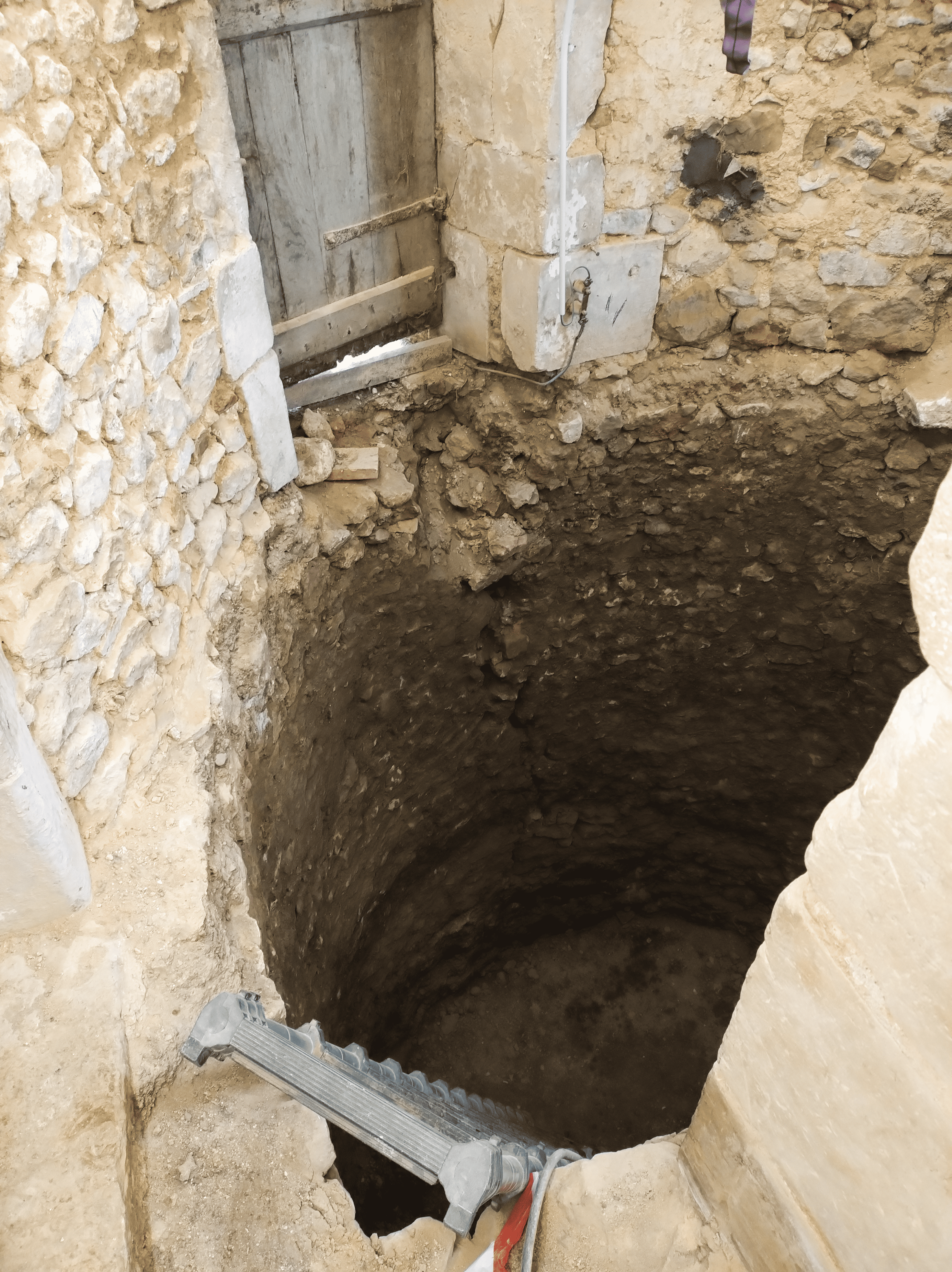 Tour Ouest après excavation